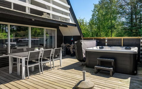 Jace - 900M from the Sea: Mobilia, Interior Design, Pavimentazione, Pavimento, Soffitto, Camera, Sedia, Tavolo, Appartamento, Cucina & Sala Da Pranzo Tavolo