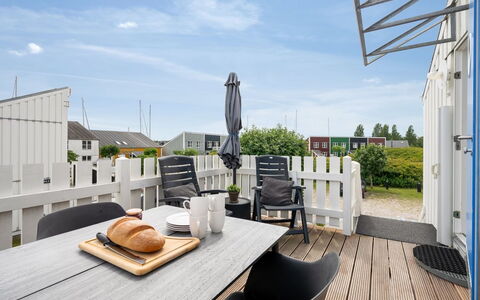 Sebiorn - 5M from the Sea: Legna, Casa, Portico, Deck, Latifoglie, Tetto, Color Legno, Pavimento In Legno, Eco Hotel
