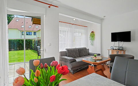 Schneider 2D: Mobilia, Interior Design, Divano, Pavimentazione, Pavimento, Legna, Soggiorno, Soffitto, Casa, Camera