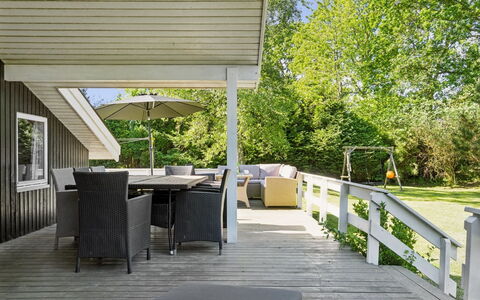Alruna - 350M from the Sea: Mobilia, Interior Design, Pavimentazione, Pavimento, Soffitto, Camera, Sedia, Tavolo, Appartamento, Cucina & Sala Da Pranzo Tavolo
