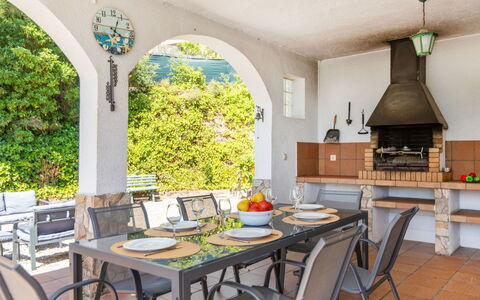 Dalia: Mobilia, Sedia, Tavolo, Cucina & Sala Da Pranzo Tavolo, Mobili Da Esterno, Tavolo Esterno, Cucina, Shade, Ristorante, Controsoffitto