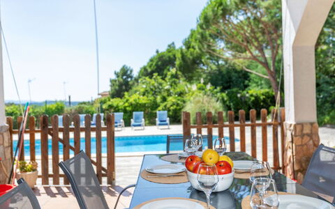 Dalia: Mobilia, Mobili Da Esterno, Sedia, Tavolo, Tavolo Esterno, Cucina & Sala Da Pranzo Tavolo, Ricorrere, Piscina, Shade, Eco Hotel