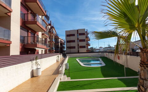 Barco 3: Cielo, Costruzione, Proprietà, Pianta, Nube, Finestra, Urban Design, Condominio, Tempo Libero, Zona Residenziale
