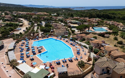 Isola Rossa 717: Blu, Balcone, Corrimano, Appartamento, Recinzione, Mare, Ricorrere, Condominio, Piscina, Hotel