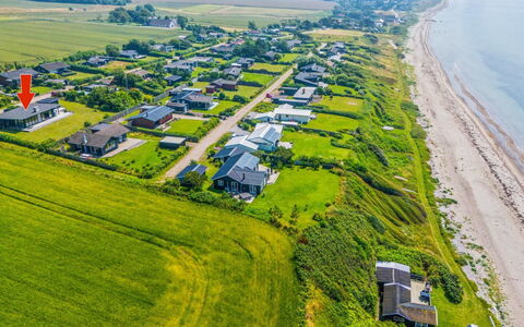 Niesina - 100M from the Sea: Legna, Tetto, Architettura, Casa, Casa, Villetta, Raccordo, Latifoglie, Pendenza, Estate