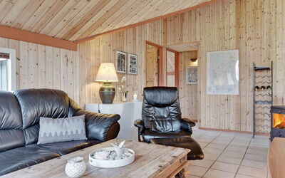 aisa - 10.5km From The Sea