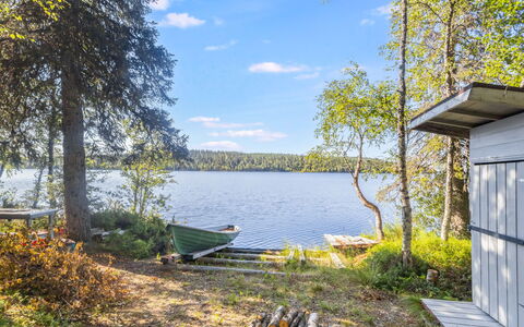 Pohjaslahdentie 17 a: Acqua, Corpo D'Acqua, Ambiente Naturale, Natura, Paesaggio Naturale, Banca, Paesaggio, Lago, Riva