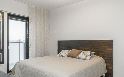 Villa Jääpolte: Pavimentazione, Interior Design, Parete, Pavimento, Legna, Soffitto, Camera Da Letto, Pavimento In Legno, Letto, Camera