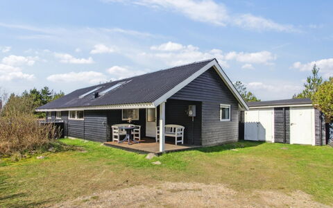 Elpida - 2Km from the Sea