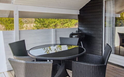 Elpida - 2Km from the Sea
