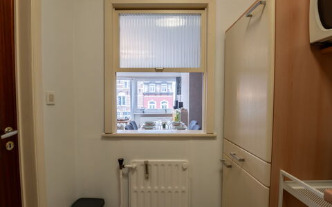 Centrally Located Graaf Jan: Costruzione, Finestra, Porta, Legna, Gas, Soffitto, Casa, Latifoglie