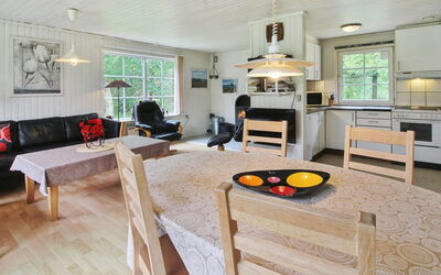 Ylvi - 2.8Km from the Sea