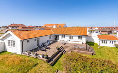 Jeppe - 200M from the Sea