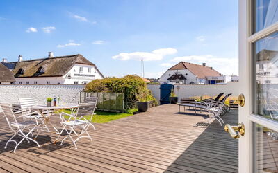Jeppe - 200M from the Sea