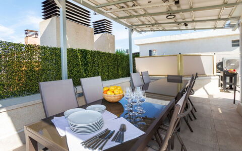Luxury Atic Cambrils: Pianta, Costruzione, Cielo, Finestra, Albero, Casa, Lotto, Quartiere, Urban Design, Zona Residenziale
