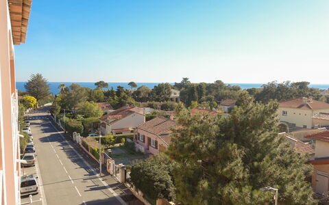 Les Calanques D'Azur: Pianta, Costruzione, Cielo, Finestra, Albero, Casa, Lotto, Quartiere, Urban Design, Zona Residenziale