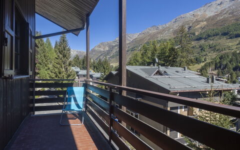 Masserini View Apartment: Catena Montuosa, Hill Station, Valle, Latifoglie, Raccordo, Cresta, Larice, Color Legno, Alpi, Balcone