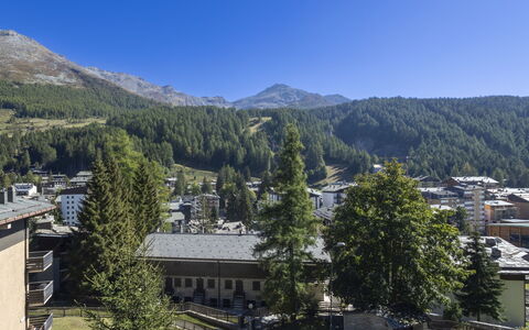Masserini View Apartment: Geografia Montane, Montagna, Collina, Architettura, Paesaggio, Hill Station, Catena Montuosa, Pendenza, Larice, Valle