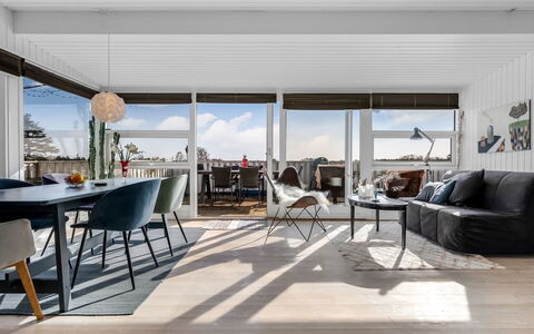 Sylvia - 450M from the Sea: Tetto, Casa, Porta, Villetta, Shade, Raccordo, Cortile, Estate, Backyard