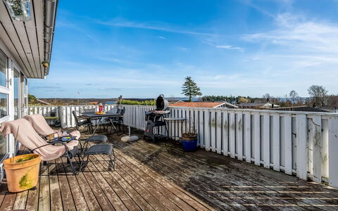 Sylvia - 450M from the Sea: Tetto, Casa, Porta, Villetta, Shade, Raccordo, Cortile, Estate, Backyard