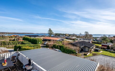 Sylvia - 450M from the Sea: Tetto, Casa, Porta, Villetta, Shade, Raccordo, Cortile, Estate, Backyard