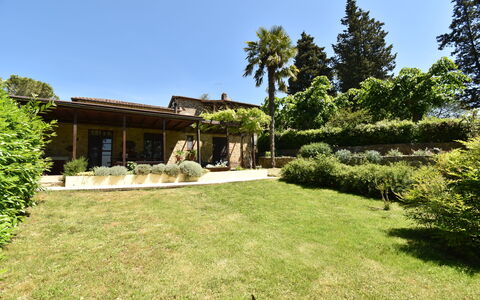 Podere Le Muricce: Pianta, Costruzione, Cielo, Proprietà, Albero, Paesaggio Naturale, Casa, Paesaggio, Villetta, Immobiliare