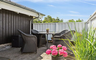 Santeri - 180M from the Sea