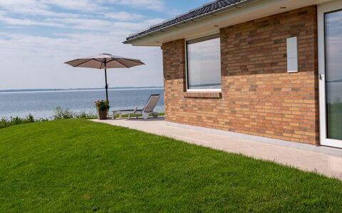 Volmar - 10M from the Sea: Blu, Arbusto, Villetta, Groundcover, Giardino, Estate, Shade, Landscaping, Agriturismo, Eco Hotel