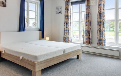Ilsabe - 25Km from the Sea: Letto, Camera Da Letto, Legna, Pavimentazione, Pavimento, Mobilia, Interior Design, Telaio Del Letto, Illuminazione, Bedding