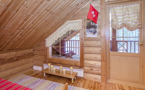 Villa Tunturitervakko: Mobilia, Interior Design, Pavimentazione, Pavimento, Tavolo, Soffitto, Cucina & Sala Da Pranzo Tavolo, Illuminazione, Sedia, Casa
