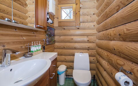 Villa Tunturitervakko: Mobilia, Interior Design, Pavimentazione, Pavimento, Tavolo, Soffitto, Cucina & Sala Da Pranzo Tavolo, Illuminazione, Sedia, Casa