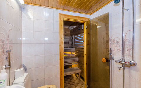 Villa Käpytikka: Letto, Mobilia, Camera Da Letto, Interior Design, Bedding, Lenzuolo, Pavimentazione, Legna, Pavimento, Camera