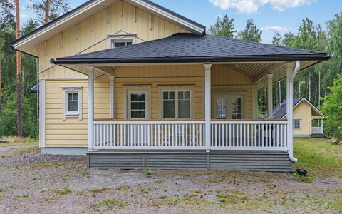 Kuusikko: Legna, Portico, Casa, Raccordo, Tetto, Casa, Villetta, Finestra A Ghigliottina, Deck, Colonna