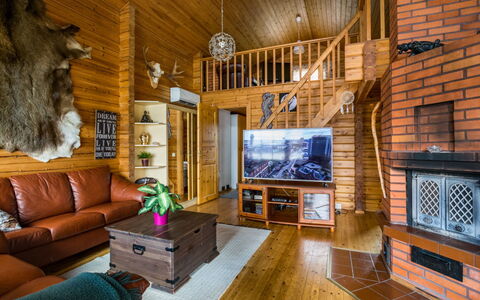 Kaskenhovi: Mobilia, Interior Design, Pavimentazione, Pavimento, Tavolo, Soffitto, Cucina & Sala Da Pranzo Tavolo, Illuminazione, Sedia, Casa