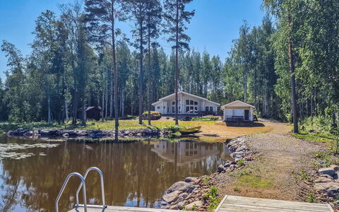 Palanteen Haavelinna: Albero, Villetta, Casa, Casa, Banca, Estate, Riflessione, Woodland, Stagno, Serbatoio