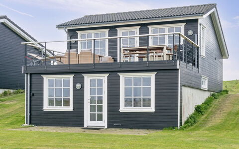 Ewelina - 150M from the Sea: Tetto, Casa, Casa, Villetta, Raccordo, Estate, Driveway, Edifici Giardino, Cortile, Capannone