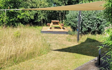 Bonde - 800M to the Fjord: Shade, Giardino, Prato, Backyard, Landscaping, Cortile, Plank, Struttura Esterna