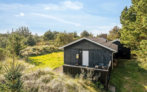Swenki - 700M from the Sea: Tetto, Casa, Casa, Villetta, Porta, Raccordo, Deck, Portico, Plank, Latifoglie