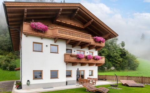 Hocheben: Villetta, Agriturismo, Estate, Balcone, Villa
