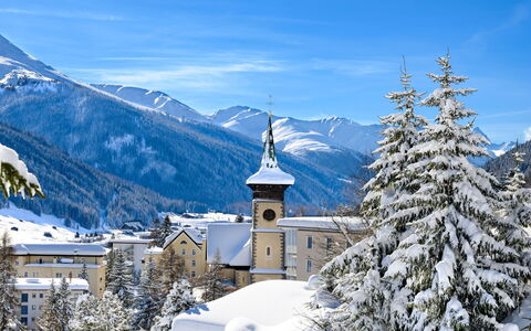 Haus Arabelle Apt.4: Cielo, Montagna, Neve, Costruzione, Finestra, Blu, Azzurro, Albero, Pendenza, Nube