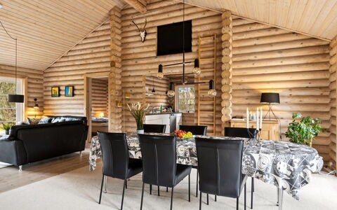 Luzy - 1Km from the Sea: Mobilia, Interior Design, Pavimentazione, Pavimento, Soffitto, Camera, Sedia, Tavolo, Appartamento, Cucina & Sala Da Pranzo Tavolo
