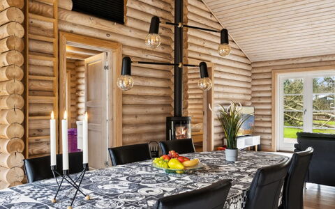 Luzy - 1Km from the Sea: Mobilia, Interior Design, Pavimentazione, Pavimento, Soffitto, Camera, Sedia, Tavolo, Appartamento, Cucina & Sala Da Pranzo Tavolo
