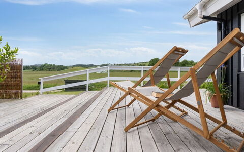 Katharine - 175M from the Sea: Legna, Casa, Portico, Deck, Latifoglie, Tetto, Color Legno, Pavimento In Legno, Eco Hotel