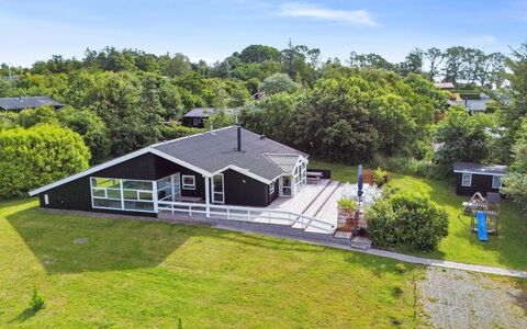 Katharine - 175M from the Sea: Legna, Casa, Portico, Deck, Latifoglie, Tetto, Color Legno, Pavimento In Legno, Eco Hotel