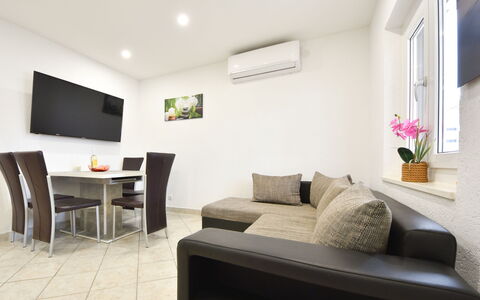 Vili: Mobilia, Costruzione, Comfort, Pianta, Cornice, Tavolo, Legna, Interior Design, Pianta Della Casa, Soggiorno