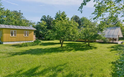 Lennart - 4Km from the Sea: Blu, Arbusto, Villetta, Groundcover, Giardino, Estate, Shade, Landscaping, Agriturismo, Eco Hotel
