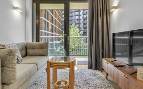 London West End 305: Mobilia, Proprietà, Legna, Interior Design, Comfort, Pavimento, Pavimentazione, Soggiorno, Costruzione, Shade