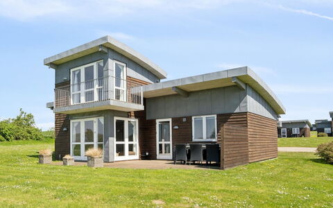 Halvor - 275M from the Sea: Tetto, Casa, Casa, Villetta, Porta, Raccordo, Deck, Portico, Plank, Latifoglie