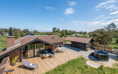 Tilda - 900M from the Sea