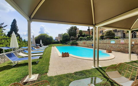 Villa Delle Palme: Acqua, Proprietà, Pianta, Cielo, Piscina, Shade, Costruzione, Mobili Da Esterno, Architettura, Albero